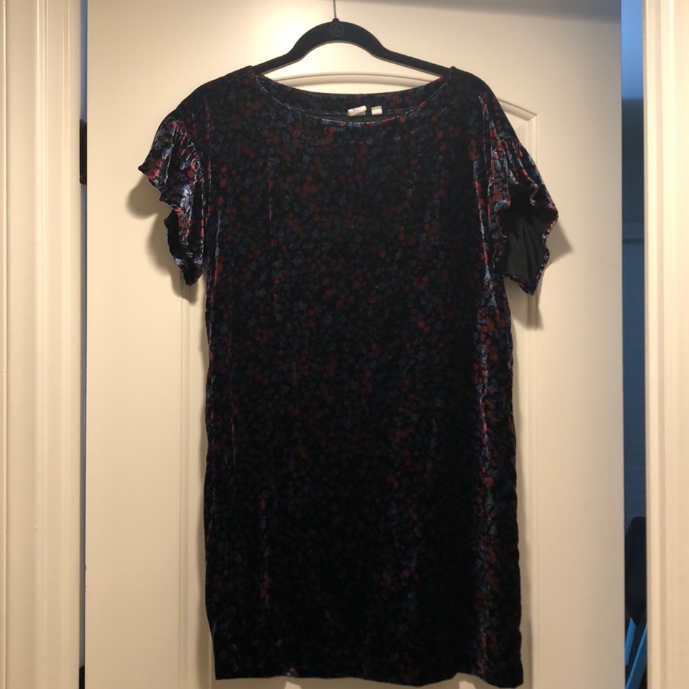 Gap Ruffle Sleeve Shift Dress (Velvety)